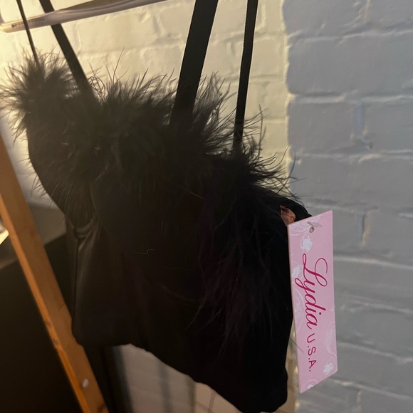 Brand new corset with black fur bought from Lash Next Door - Picture 3 of 4